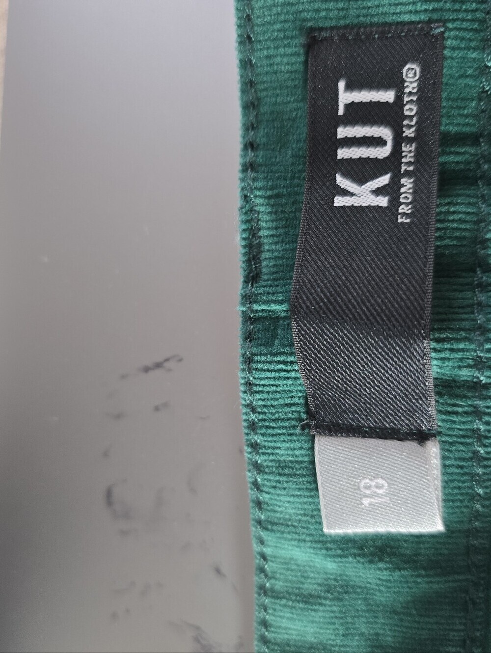 Kut From The Kloth REESE NWT Green Corduroy Raw Hem Fall casual Pants. Ladies 18 - Picture 12 of 13